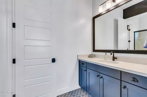 Bath - 1338 E Crescent Way, Gilbert, AZ 85298 photo 9 of 9