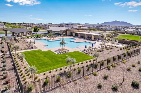 View/Area - 1338 E Crescent Way, Gilbert, AZ 85298 photo 9 of 10