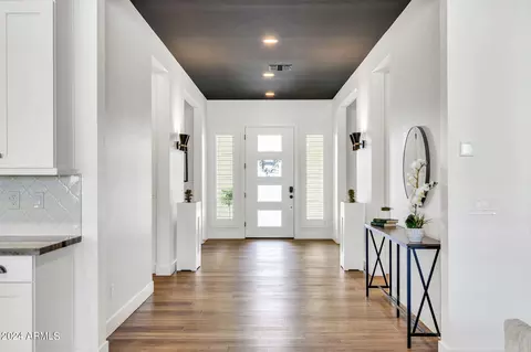 Entry Way - 1338 E Crescent Way, Gilbert, AZ 85298 photo 4 of 5