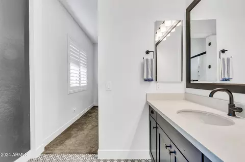 Bath - 1338 E Crescent Way, Gilbert, AZ 85298 photo 7 of 9