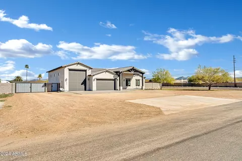 Exterior - 626 E Galvin St, Phoenix, AZ 85086 photo 2 of 8
