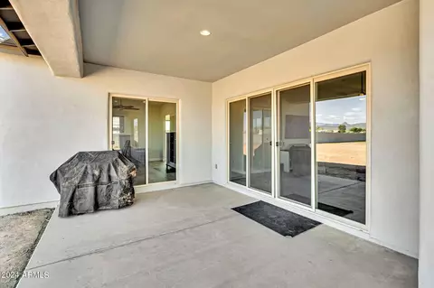Exterior - 626 E Galvin St, Phoenix, AZ 85086 photo 6 of 8