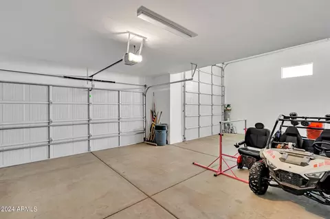 Exterior - 626 E Galvin St, Phoenix, AZ 85086 photo 4 of 8