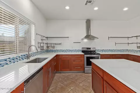 Kitchen - 11153 E Serafina Ave, Mesa, AZ 85212 photo 3 of 6