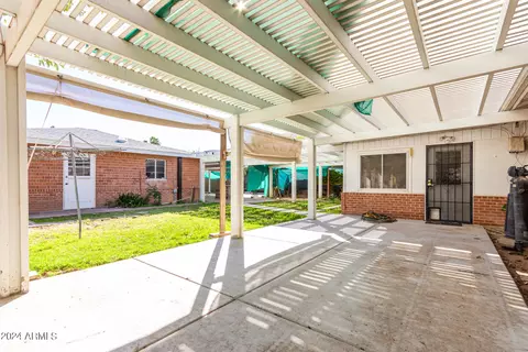 Exterior - 2501 E Turney Ave, Phoenix, AZ 85016 photo 12 of 18