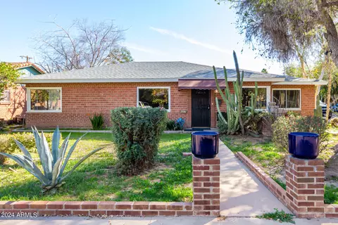 Exterior - 2501 E Turney Ave, Phoenix, AZ 85016 photo 2 of 18