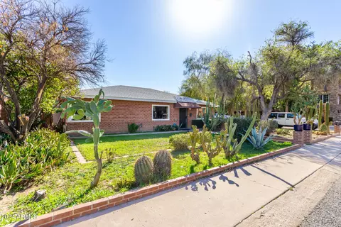 Exterior - 2501 E Turney Ave, Phoenix, AZ 85016 photo 3 of 18
