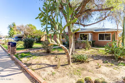 Exterior - 2501 E Turney Ave, Phoenix, AZ 85016 photo 5 of 18