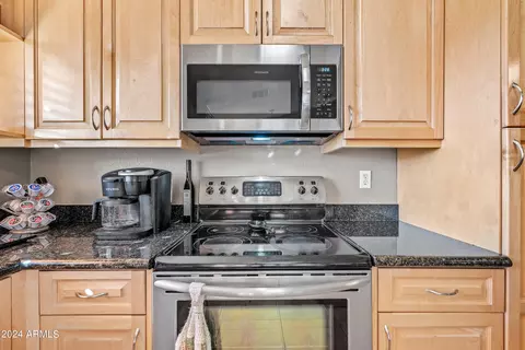 Kitchen - 2269 E Marlene Dr, Gilbert, AZ 85296 photo 5 of 10