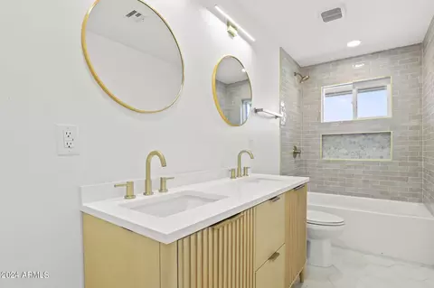 Bath - 634 E Manhatton Dr, Tempe, AZ 85282 photo 3 of 3