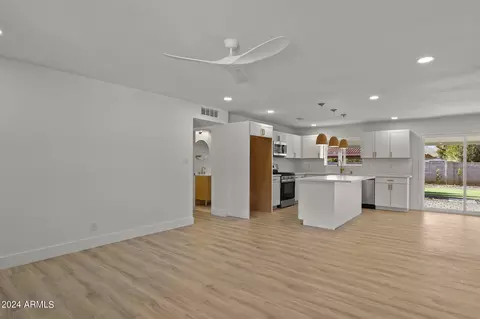 Kitchen - 634 E Manhatton Dr, Tempe, AZ 85282 photo 1 of 8