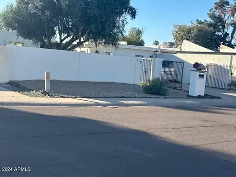 218 Laguna Dr E, Litchfield Park, AZ 85340