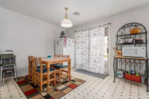 Dining - 10622 E Arbor Ave, Mesa, AZ 85208 photo 1 of 1