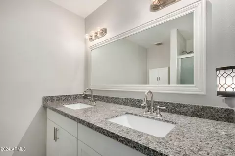 509 E Colgate Dr, Tempe, AZ 85283 photo 18