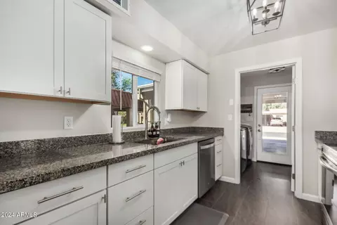509 E Colgate Dr, Tempe, AZ 85283 photo 13
