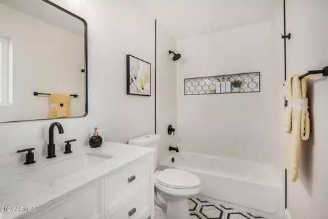 Bath - 370 W 21st Ave, Apache Junction, AZ 85120 photo 1 of 5