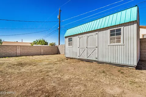 Exterior - 370 W 21st Ave, Apache Junction, AZ 85120 photo 6 of 8