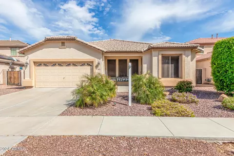 8913 S 41st Gln, Laveen, AZ 85339