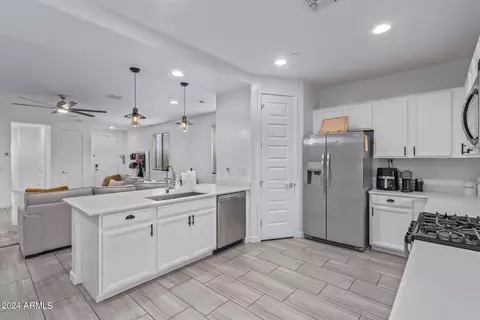 Kitchen - 9534 E Tesla Ave, Mesa, AZ 85212 photo 3 of 3