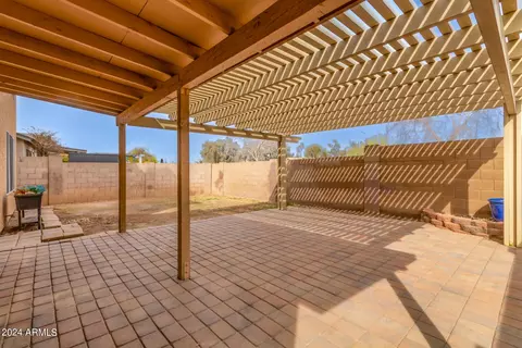Exterior - 8432 W Granada Rd, Phoenix, AZ 85037 photo 6 of 7