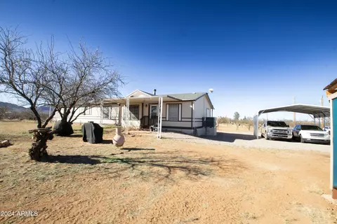 244 E Hamel Rd, Huachuca City, AZ 85616
