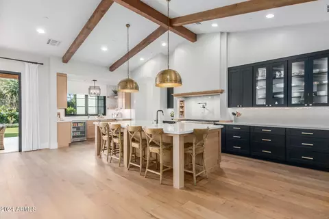 Kitchen - 4922 N 46th St, Phoenix, AZ 85018 photo 1 of 10