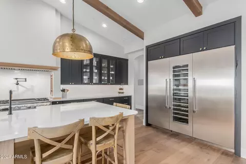 Kitchen - 4922 N 46th St, Phoenix, AZ 85018 photo 7 of 10