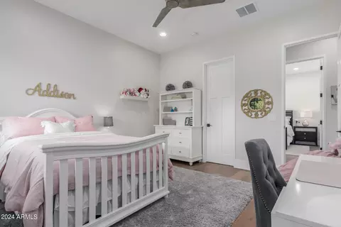 Bedroom - 4922 N 46th St, Phoenix, AZ 85018 photo 5 of 8