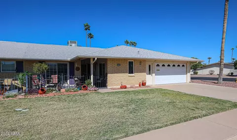 10802 W Deanne Cir, Sun City, AZ 85351