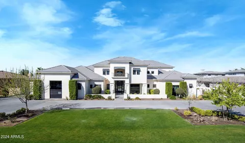 2312 E Orleans Dr, Gilbert, AZ 85298