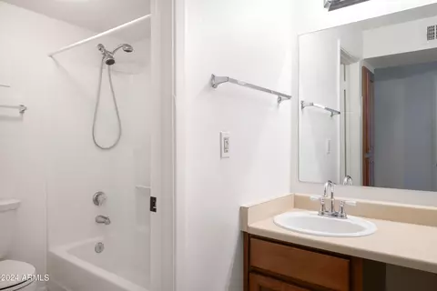 3825 E Camelback Rd #135, Phoenix, AZ 85018 photo 33