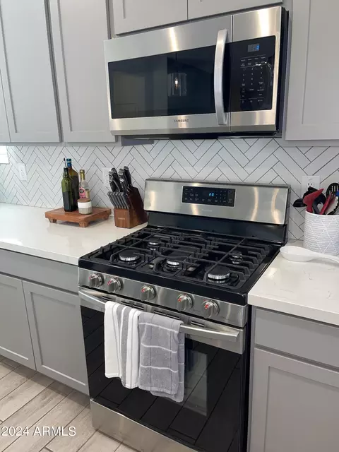 Kitchen - 1849 W 21st Ave, Apache Junction, AZ 85120 photo 6 of 8