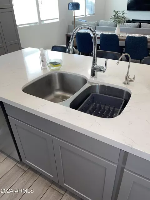 Kitchen - 1849 W 21st Ave, Apache Junction, AZ 85120 photo 7 of 8