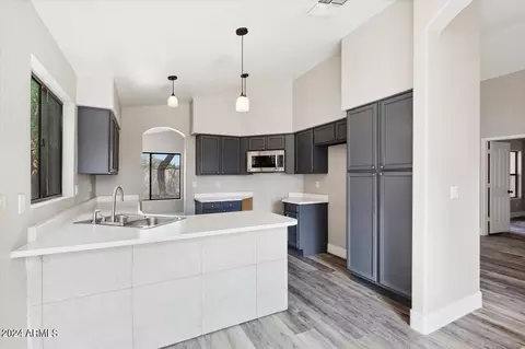 302 E Vaughn Ave, Gilbert, AZ 85234 photo 3