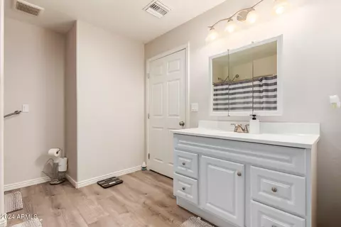 Bath - 1102 E 7th St, Mesa, AZ 85203 photo 4 of 5