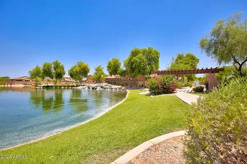 Exterior - 5802 S Seton Ave, Gilbert, AZ 85298 photo 20 of 24
