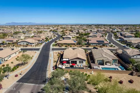 View/Area - 5802 S Seton Ave, Gilbert, AZ 85298 photo 3 of 10