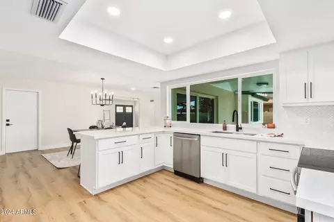 Kitchen - 1606 E Julie Dr, Tempe, AZ 85283 photo 3 of 4