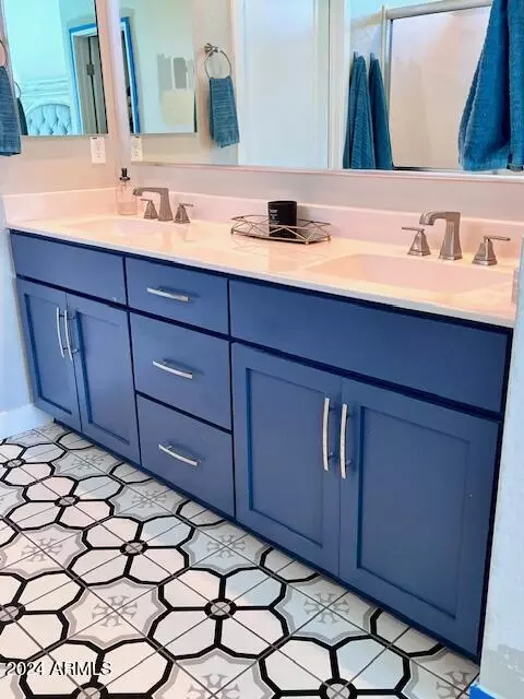 Bath - 5809 E Killen Loop, Prescott Valley, AZ 86314 photo 1 of 3