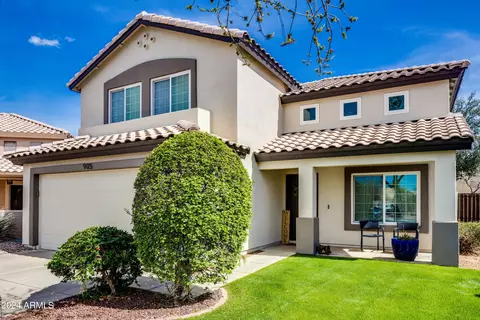 905 S Scallop Dr, Gilbert, AZ 85233