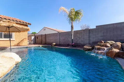 Exterior - 1537 E Indigo St, Gilbert, AZ 85298 photo 11 of 23
