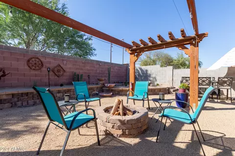 Exterior - 1537 E Indigo St, Gilbert, AZ 85298 photo 18 of 23