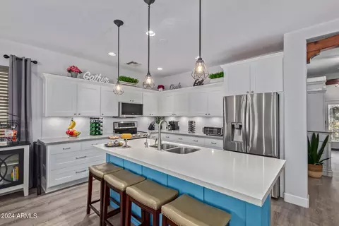 Kitchen - 1537 E Indigo St, Gilbert, AZ 85298 photo 3 of 4