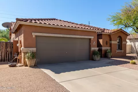 Exterior - 1537 E Indigo St, Gilbert, AZ 85298 photo 2 of 23