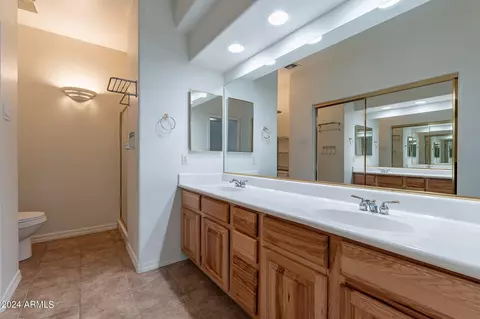 Bath - 4202 E Broadway Rd #213, Mesa, AZ 85206 photo 2 of 4