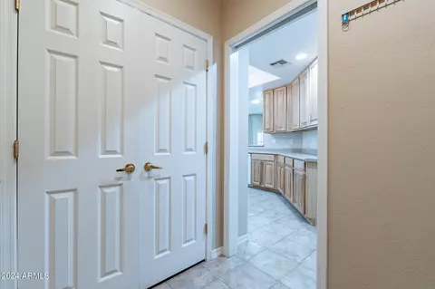 Entry Way - 4202 E Broadway Rd #213, Mesa, AZ 85206 photo 2 of 2