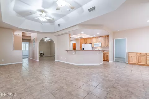 Living - 4202 E Broadway Rd #213, Mesa, AZ 85206 photo 1 of 3