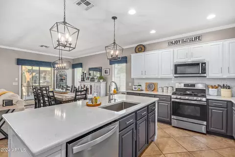 Kitchen - 3254 E Castanets Dr, Gilbert, AZ 85298 photo 2 of 4
