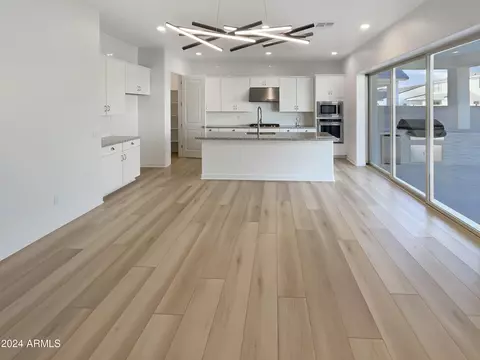 Kitchen - 10204 E Thunderbolt Ave, Mesa, AZ 85212 photo 2 of 6