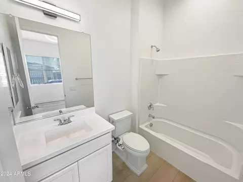 Bath - 10204 E Thunderbolt Ave, Mesa, AZ 85212 photo 1 of 8